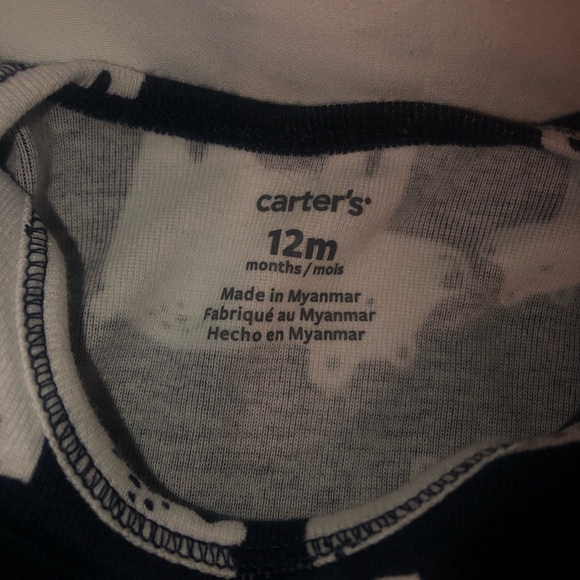 Carter’s Onsie - Picture 2 of 3